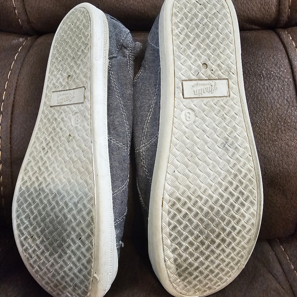 Women's Gray Sneakers